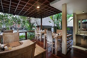 Yana Villas Kemenuh by Pramana Villas