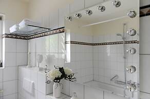 Parkside Apartment House