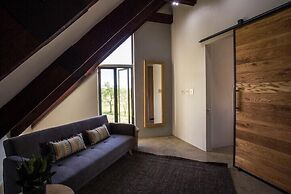 Mount High Luxury Country Lodge