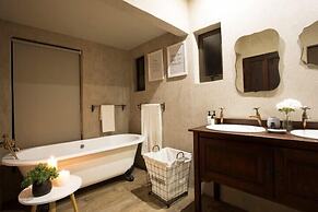 Mount High Luxury Country Lodge