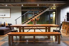 Mount High Luxury Country Lodge