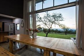 Mount High Luxury Country Lodge