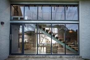 Mount High Luxury Country Lodge