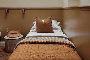 Hideout Apartment Hotel