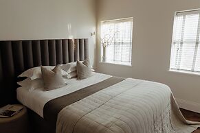 Hideout Apartment Hotel