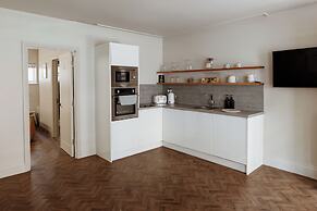 Hideout Apartment Hotel