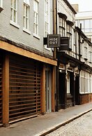 Hideout Apartment Hotel