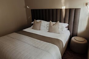 Hideout Apartment Hotel