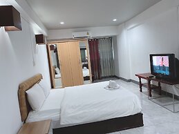 Win Bangna Hotel