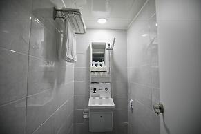 Philstay Myeongdong Station - Hostel