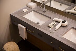 HATCHi Kanazawa - Hostel