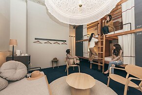 HATCHi Kanazawa - Hostel
