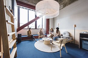 HATCHi Kanazawa - Hostel