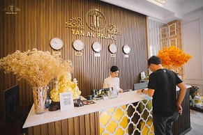 Tan An Palace