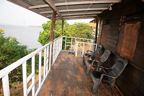 Dinuda Resort