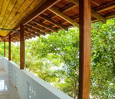Dinuda Resort