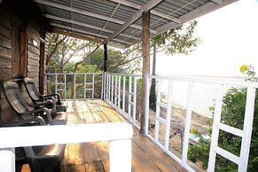 Dinuda Resort