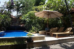 Aahh Bali Bed and Breakfast