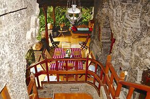 Aahh Bali Bed and Breakfast