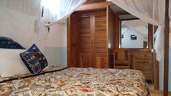 Aahh Bali Bed and Breakfast