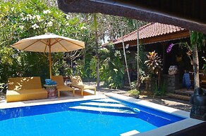Aahh Bali Bed and Breakfast