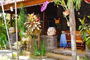 Aahh Bali Bed and Breakfast