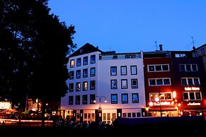 KONCEPT Hotel Zum Kostbaren Blut