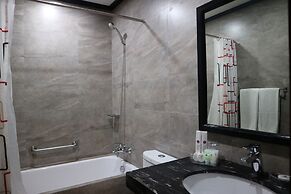 Paragon Hotel and Suites