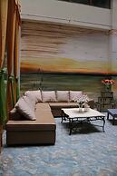 Paragon Hotel and Suites