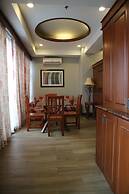 Paragon Hotel and Suites