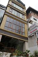 Paragon Hotel and Suites