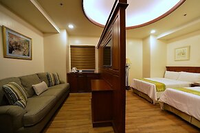 Paragon Hotel and Suites