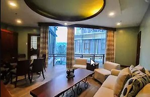 Paragon Hotel and Suites