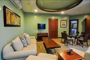 Paragon Hotel and Suites