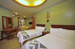 Paragon Hotel and Suites