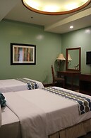 Paragon Hotel and Suites