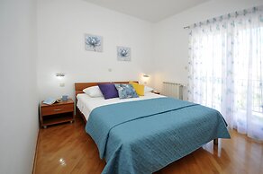 Apartments Roza