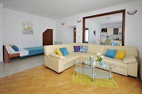Apartments Roza