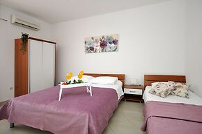 Apartments Roza