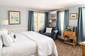 Brass Key Guesthouse - Adults Only