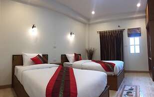 Maesot Siri Hotel