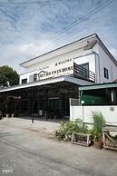 Retro Twin Home at Maesot