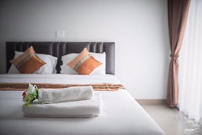 Retro Twin Home at Maesot