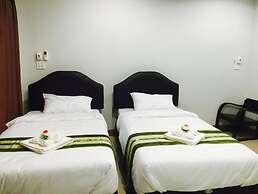 Retro Twin Home at Maesot