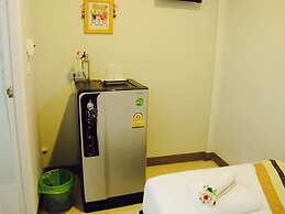 Retro Twin Home at Maesot