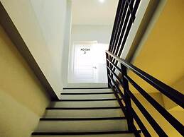 Retro Twin Home at Maesot