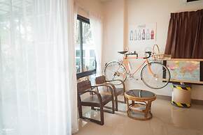 Retro Twin Home at Maesot