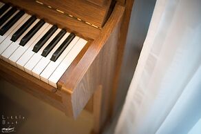 Retro Twin Home at Maesot