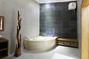 Joglo Mandapa Boutique Hotel & Resto