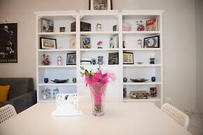 Authentic Sweet Home